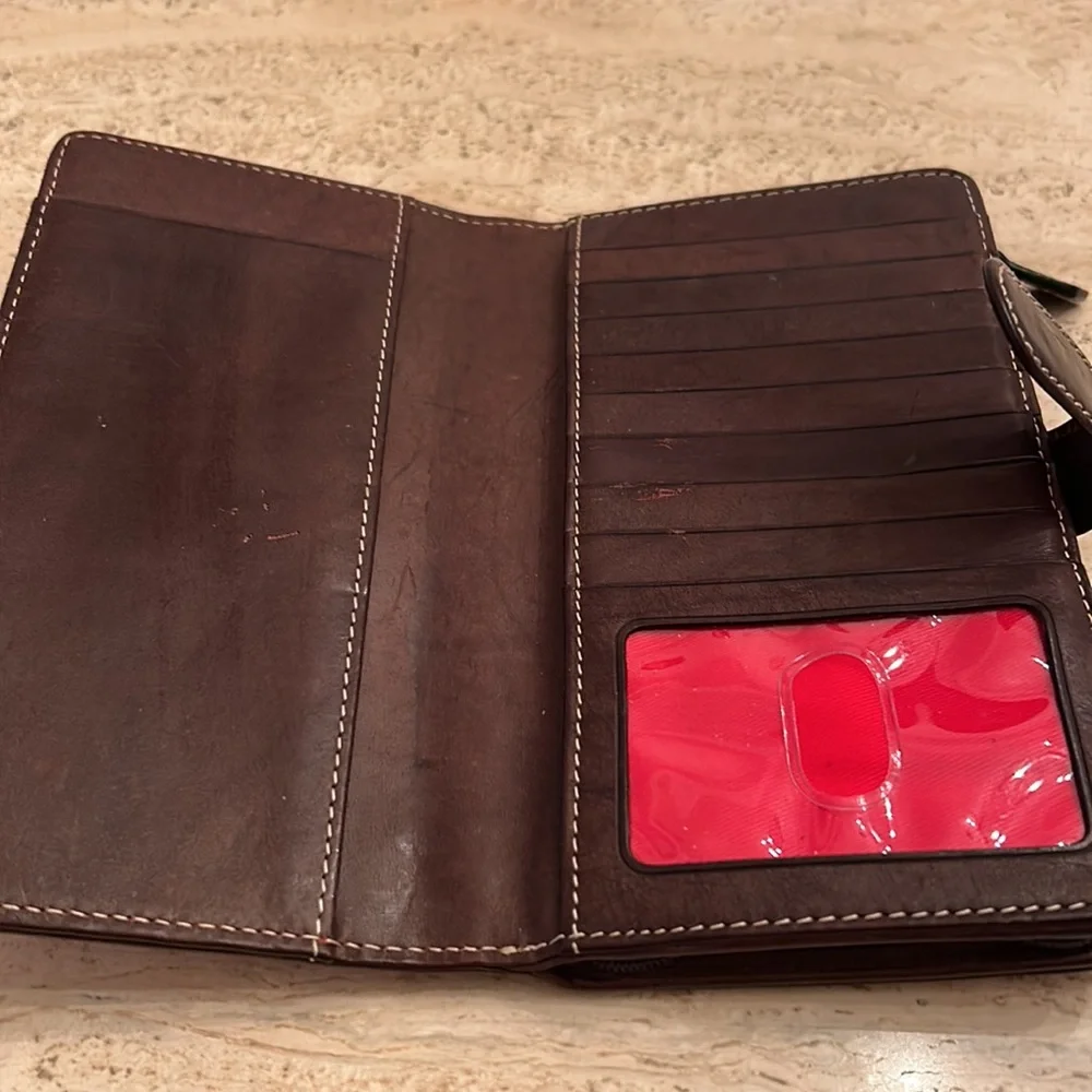 Dooney & Bourke Red Croc-Embossed Leather Wallet with Brown Trim - Picture 5 of 11
